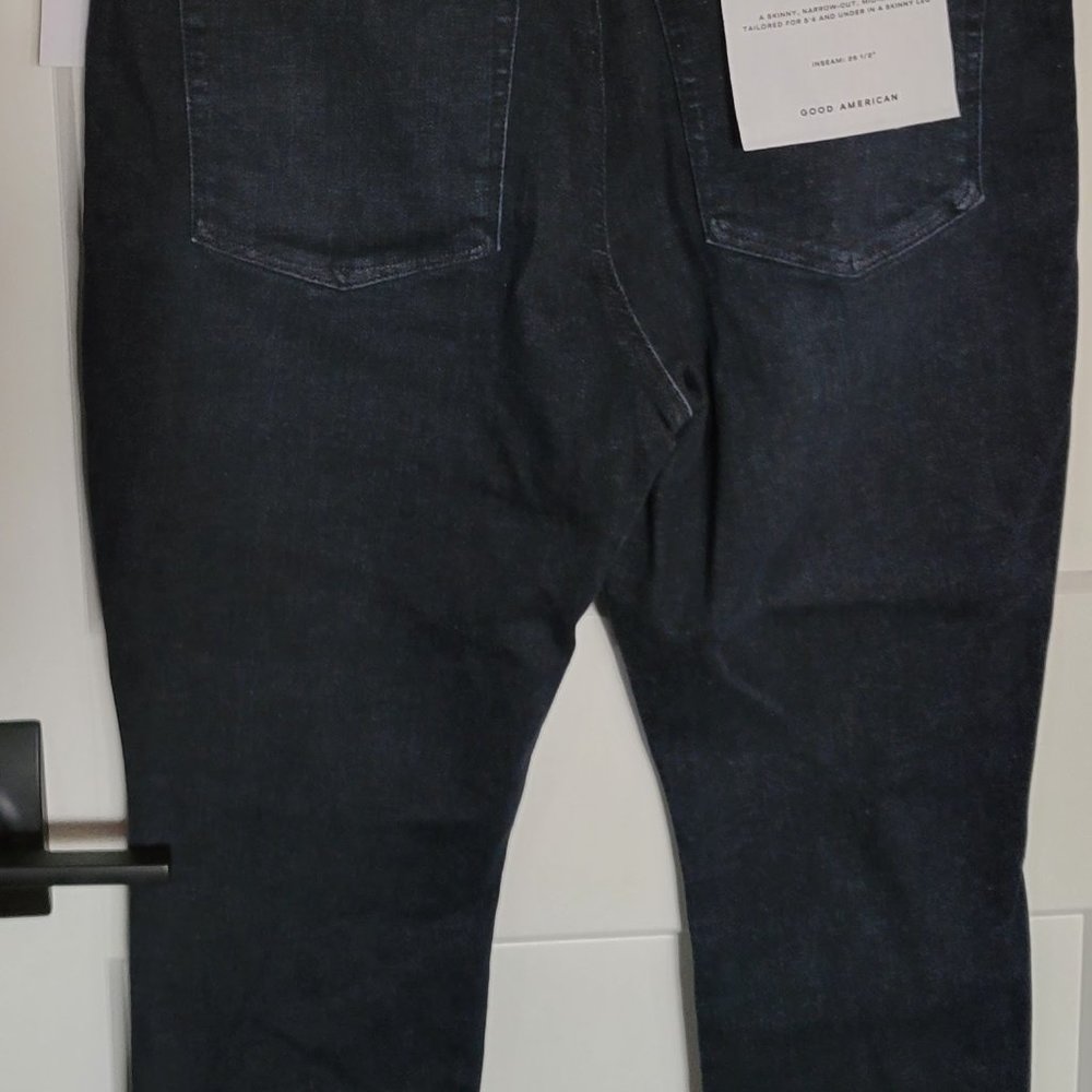 Size 14-18 Good American NWT Petite Skinny Jeans - Picture 3 of 6